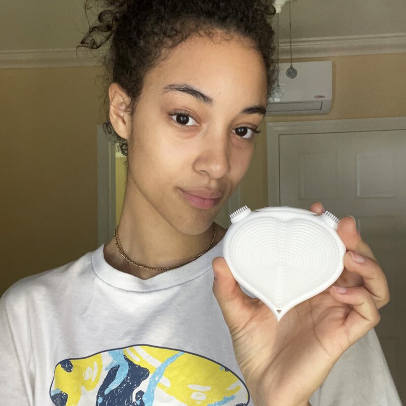 Home Scrubber Manufacturer - OEM 3 in 1 Sonic Vibrating Cordless Hot/Cold Silicone Electric Face Brush Whitening Exfoliating