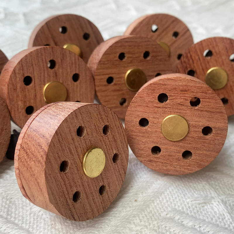 Car Wooden Diffuser - Long-lasting Fragrance Solid Wood Cute Shape Essential Oil