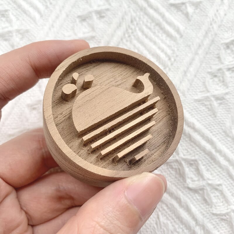 Wooden Aroma Diffuser - Hot Sale Small Ornaments Home Fragrance Essential Oil Use