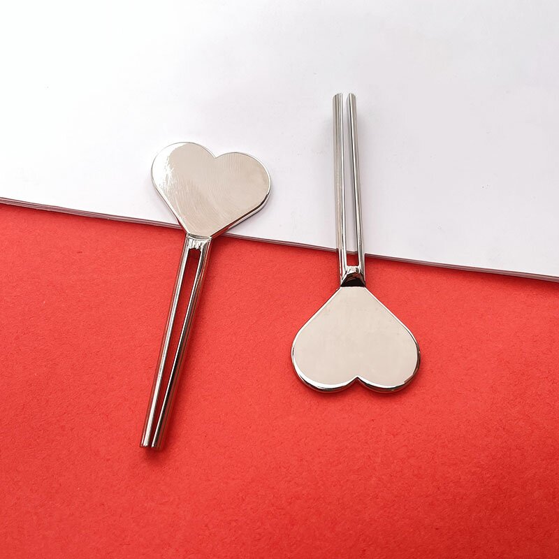 Heart Shape Tube Squeezer - OEM Custom Laser Logo Cream Lotion Dispenser Hand Held Beauty Tool