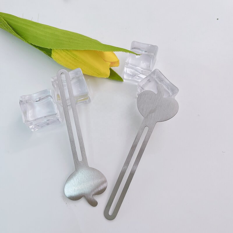 Self Closing Squeezer - Custom Logo Silver Mini Metal Toothpaste Tube Key Shape Tool