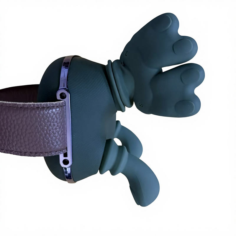 Shiatsu Neck Shoulder Massager - 2025 New Deep Tissue Kneading Heat Bionic Simulated Hand