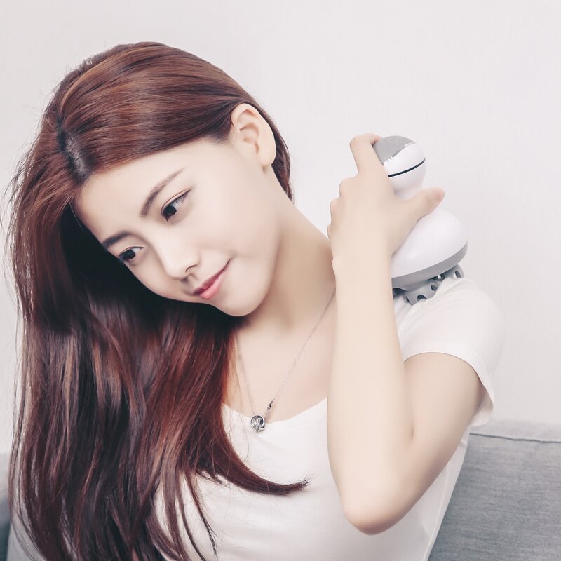 Pet Head Massager - Hot Selling Wireless Rechargeable Waterproof Dog Cat Scalp