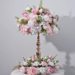 White Garland Ball Factory Table Display