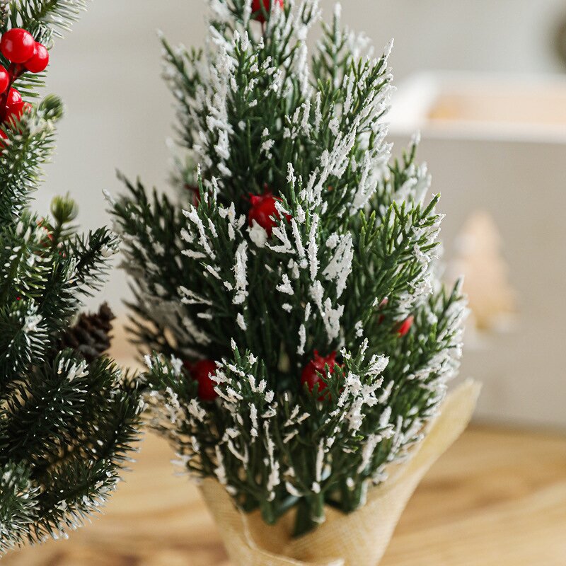 Christmas Tree Manufacturer - Plastic Simulation Green with Snow Mini Red Fruit