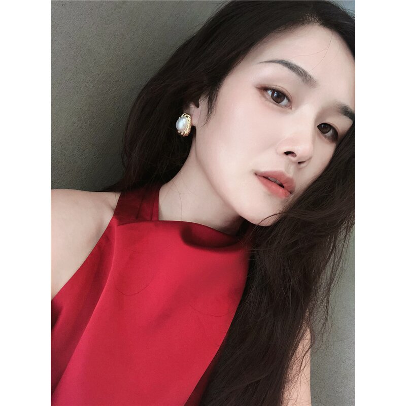 Earrings - Manufacturer 18K Gold Plated Vintage Hollow Freshwater Pearl Stud