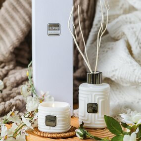 Gift Set - Manufacturer Custom Luxury Wooden Reed Diffuser & Scented Candle