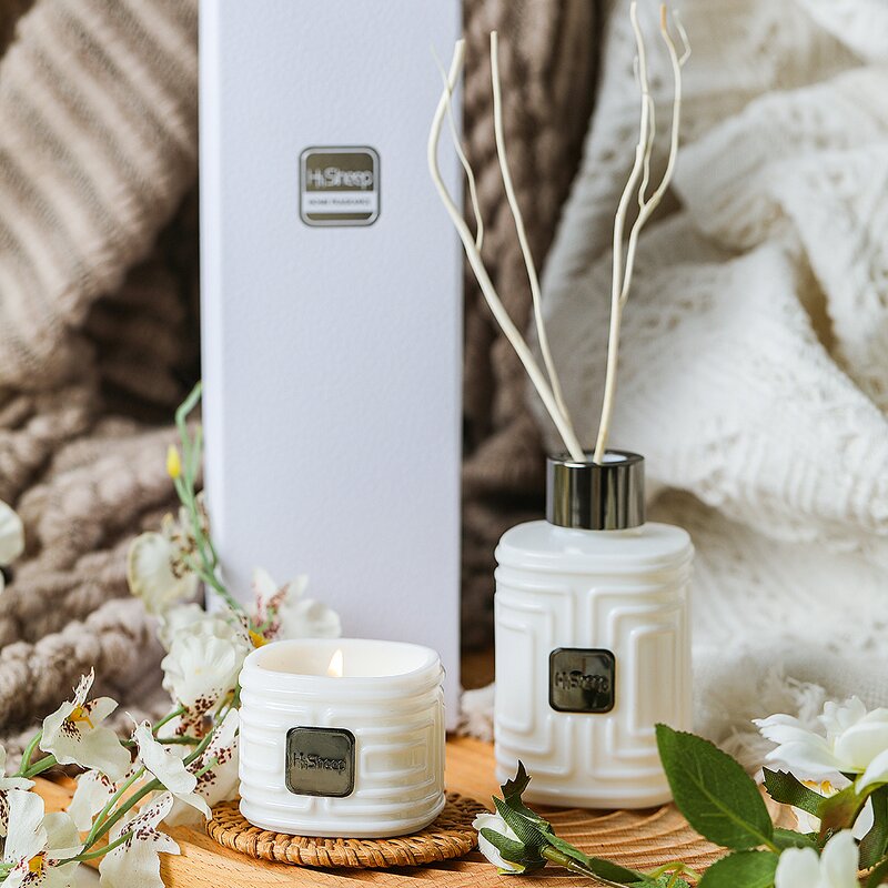 Gift Set - Manufacturer Custom Luxury Wooden Reed Diffuser & Scented Candle