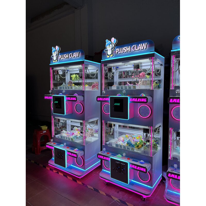 Claw Toy Grabber Manufacturer - Four-Person Premium with PLUSH CLAW for Kids