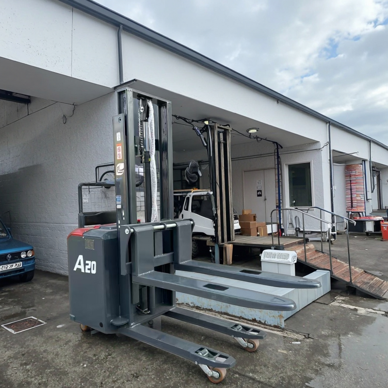 Pallet Stacker - Manufacturer 500-1000KG AC/DC Motor Safety Lights New