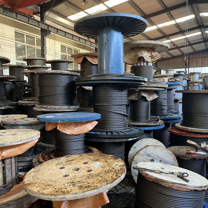 Steel Wire Rope - Manufacturer 20-40Ton Electric Hydraulic Winch Oil Mine Towing