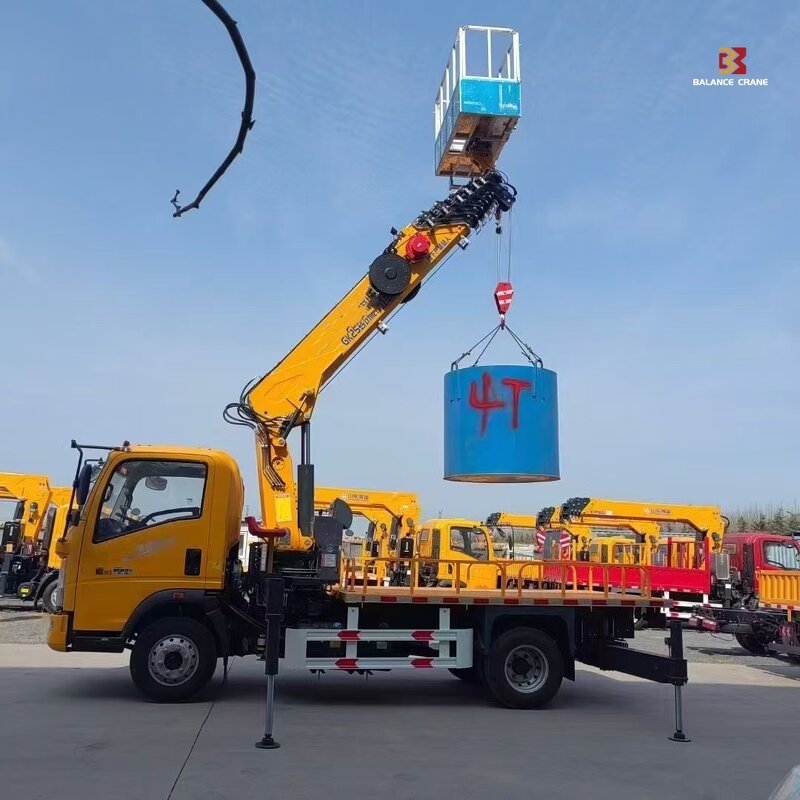 Aerial Platform - Manufacturer Isuzu 30m Custom Zoomlion Hydraulic Cylinder Ladder