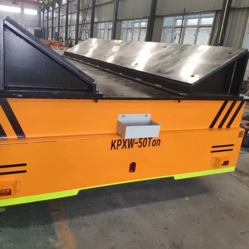 Crawler Truck - Manufacturer High Quality Diesel Rubber Sprinkler Transport