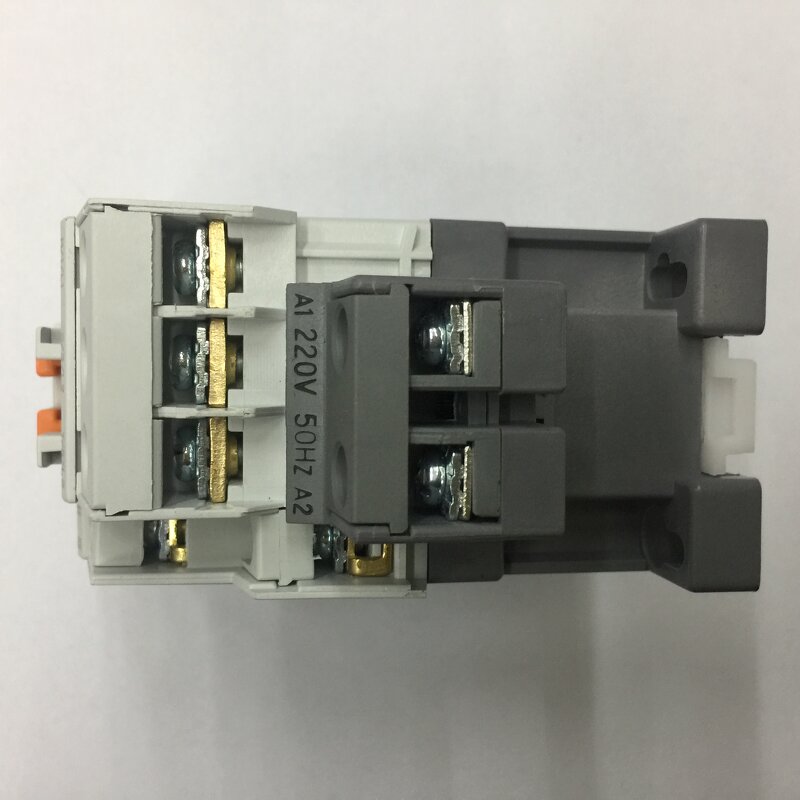 Contactor Manufacturer - GMC-40 AC110V 50Hz Three-stage AC Power Generation