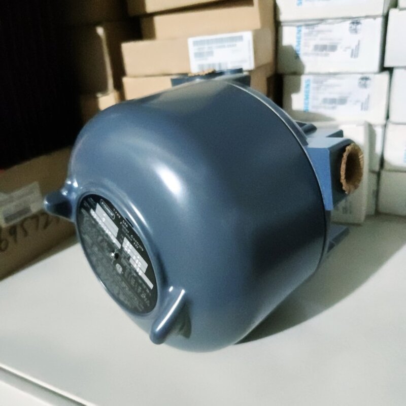 Safety Switch Manufacturer - EUCHNER CES-A CES-A-AEA-04B Original Genuine