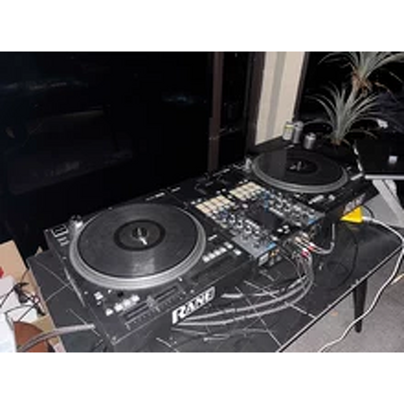 DJ Mixer Manufacturer - RANE SEVENTY-TWO MKII 2-Channel Professional