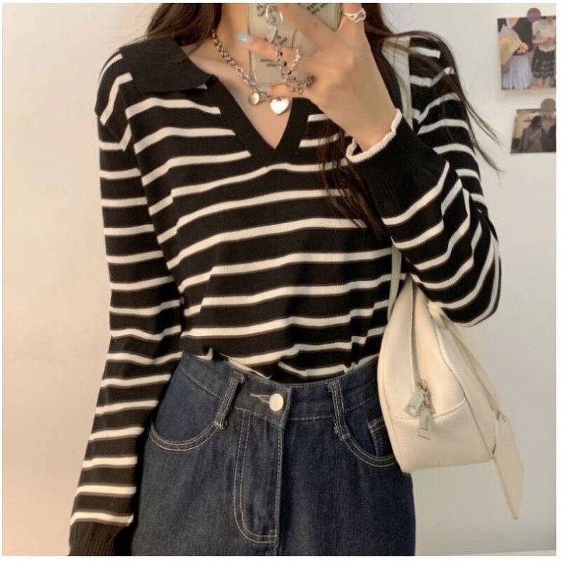 Knit Top Manufacturer - Striped Lapel V-Neck Black White