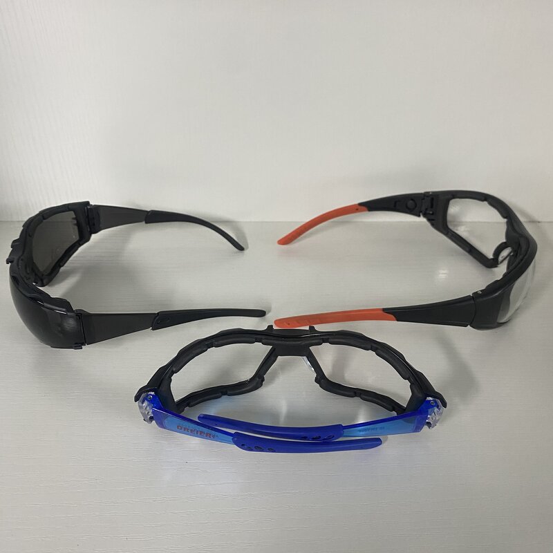 Construction Safety Glasses - Manufacturer - Fashion PC Lens Soft Rubber Leg CE Anti Fog Men