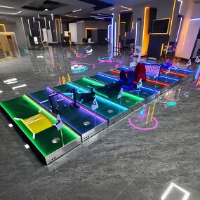 Glow Golf Rental Manufacturer - Indoor Carnival Blacklight Portable LED Mini Course Green+Black Nylon/TPR/Rubber