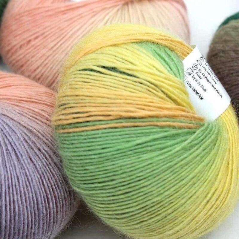Wool Yarn - Manufacturer - 100% Section-Dyeing Worsted Rainbow Hand Knitting