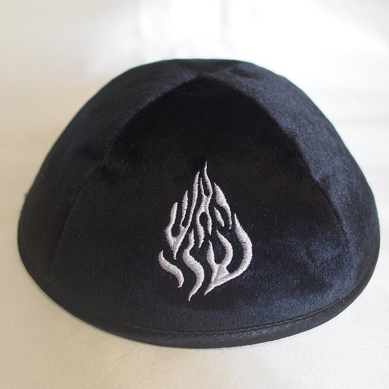 Kippot Judaica Velvet Kipa Men's Jewish Yamaka Hat with Hebrew Letter Embroidery Ethnic Yarmulke