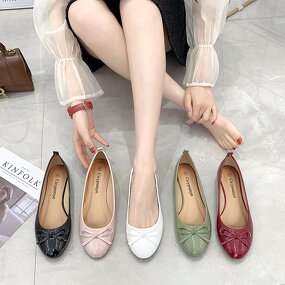 Women's Low Heel Shoes Manufacturer - New Hot-selling Patent Leather Low Platform Heels