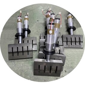 Ultrasonic Welding Machine Manufacturer - 15kHz with Transducer Booster and Welding Horn