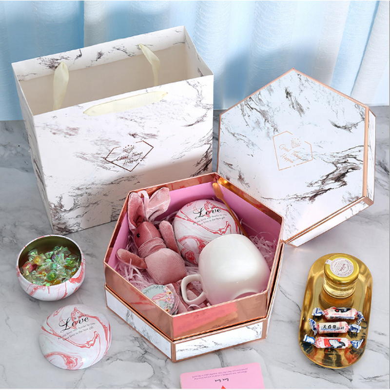 Gift Box - Manufacturer - Recyclable Paper - Hexagon Creative - Christmas Decor - IP Cosmetic Box