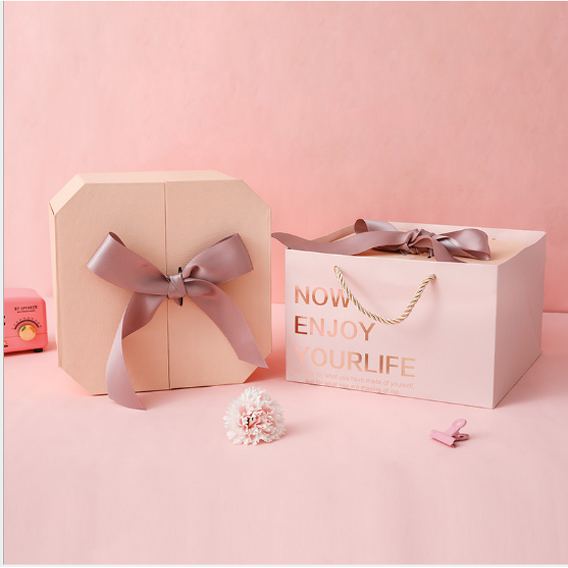 Gift Box - Manufacturer - Recyclable Paper - Jewelry Packaging - Valentine Wedding - Matt Lamination
