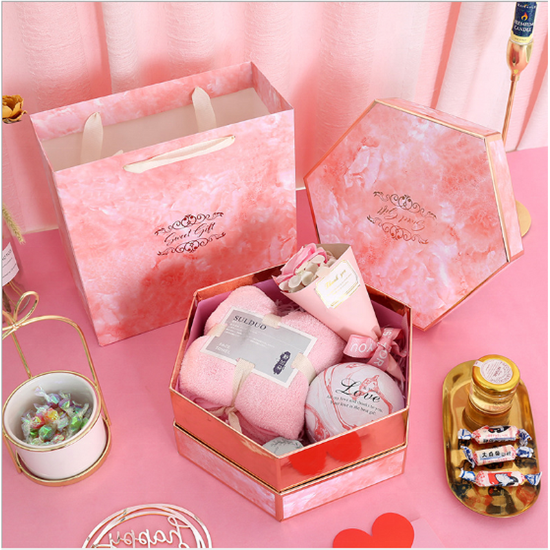 Gift Box - Manufacturer - Recyclable Paper - Hexagon Creative - Christmas Decor - IP Cosmetic Box