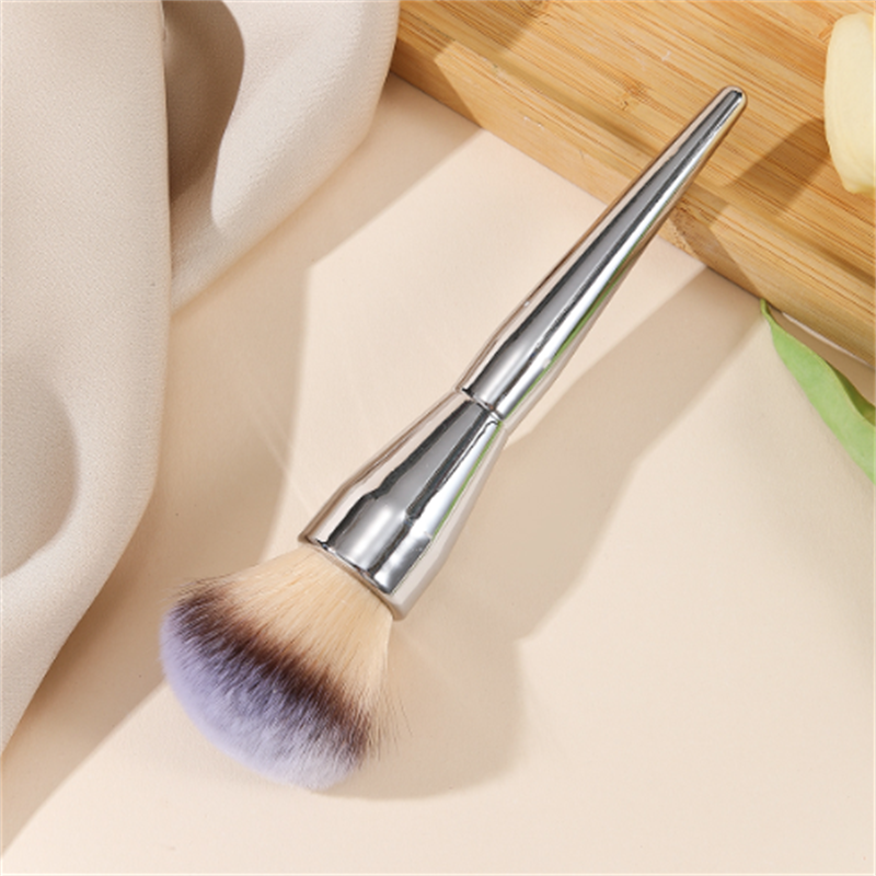 Professional Makeup Set Manufacturer - OEM 1pcs Soft Fluffy Electroplated Handle
