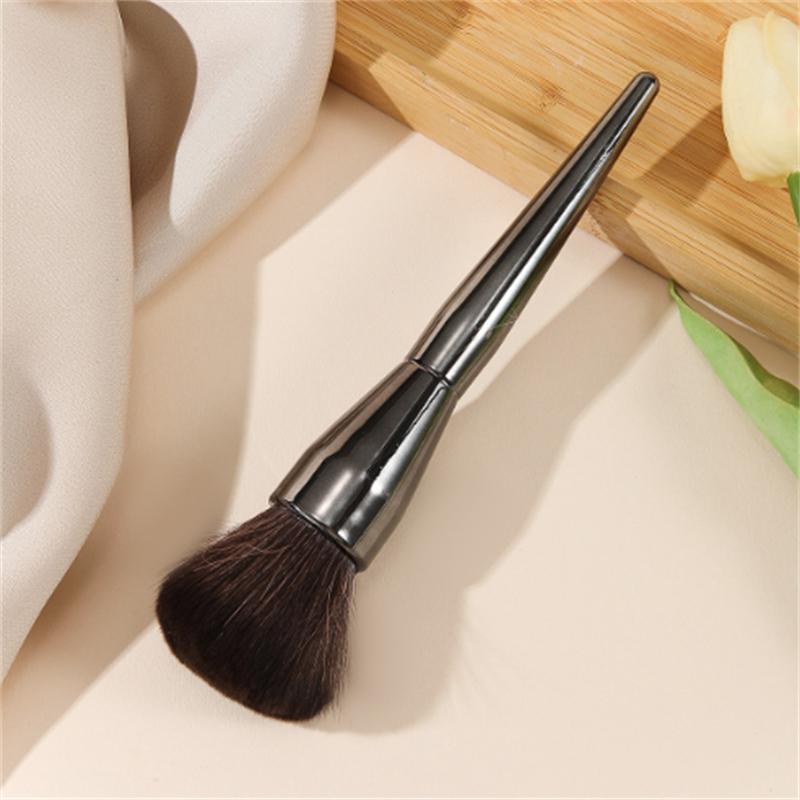 Professional Makeup Set Manufacturer - OEM 1pcs Soft Fluffy Electroplated Handle