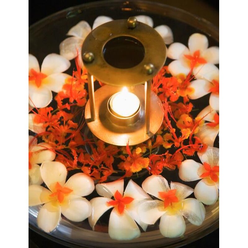 Lavender Essential Oil - 100% Pure Therapeutic Grade for Aromatherapy Massage