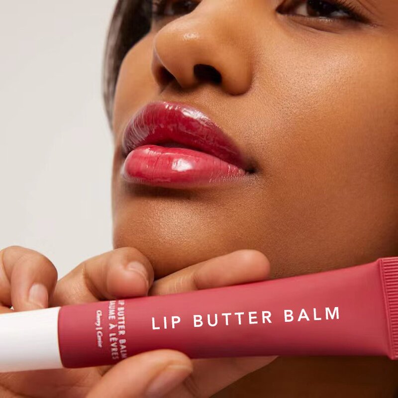 Lip Gloss Manufacturer - Custom High-Pigment, Long-Lasting Smooth Cream Formula Vegan, Private Label Peptide Nourishing Fruit Flavor