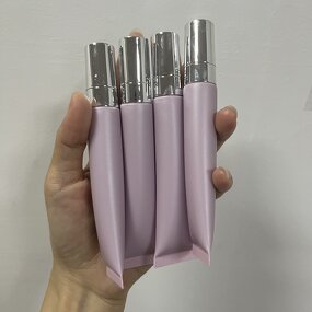 Cosmetic Packaging Manufacturer - Empty Lipoil Lip Gloss Tube, Zinc Alloy Applicator, PE Plastic, Custom