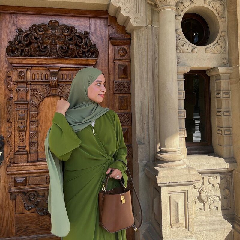 Dress Manufacturer - Black Long Sleeve Islamic Style Muslim Ladies Satin Abaya