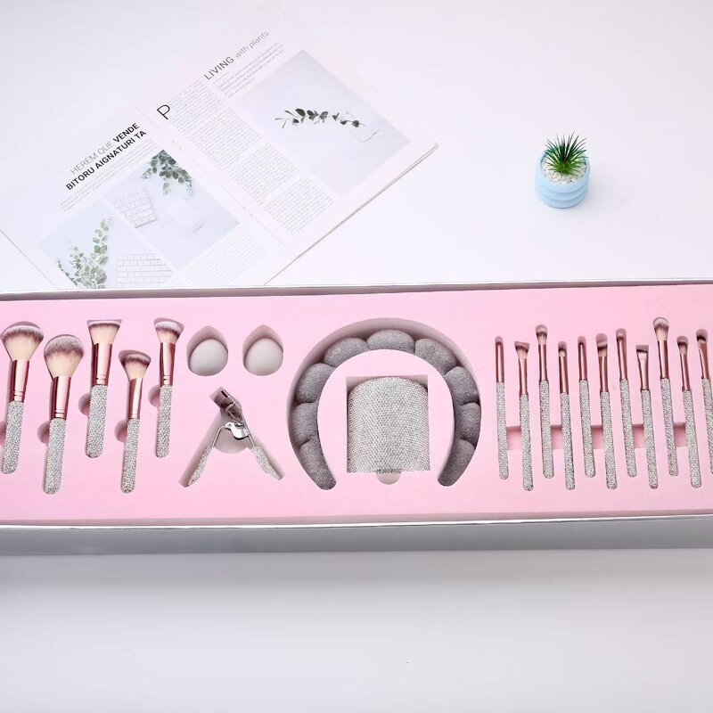 Makeup Brush Set Manufacturer - 23-Piece Diamond Bling - Synthetic Pink Rhinestone Gift Box