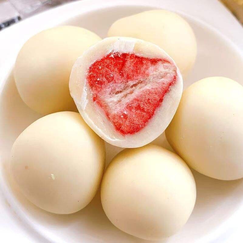 Chocolate Snacks - Wholesale Freeze Dried Strawberry Covered Various Fruit Flavors