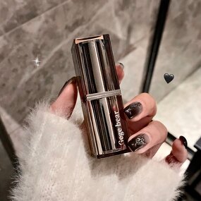 Lip Gloss Manufacturer - Matte Nude Color Lasting Moisturizing Waterproof & Customizable