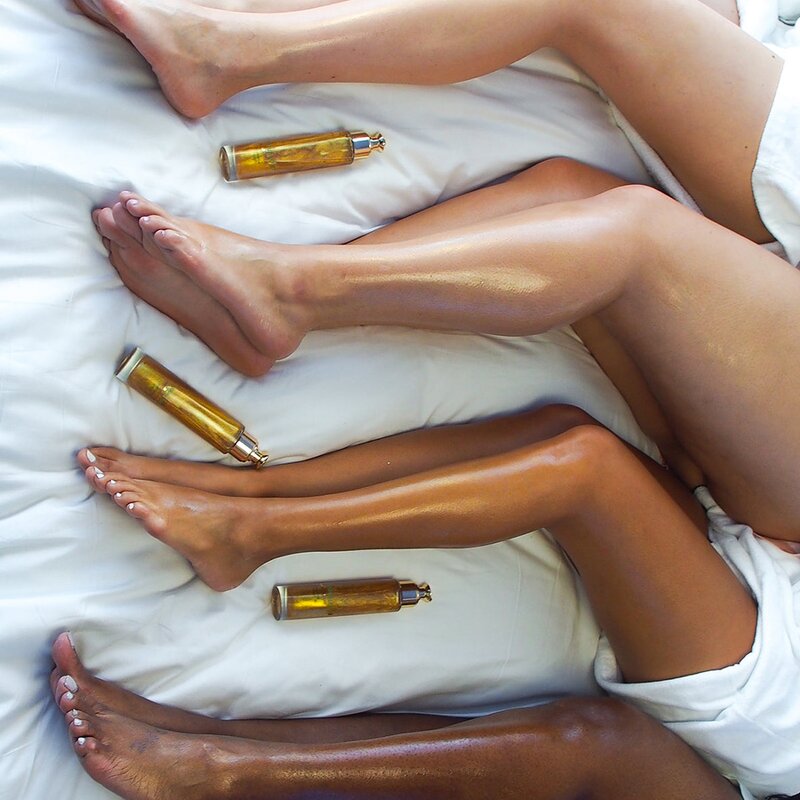 Body Glow Oil - Private Label Luxury Glitter Liquid Highlighter Bronzer Gold Long Lasting