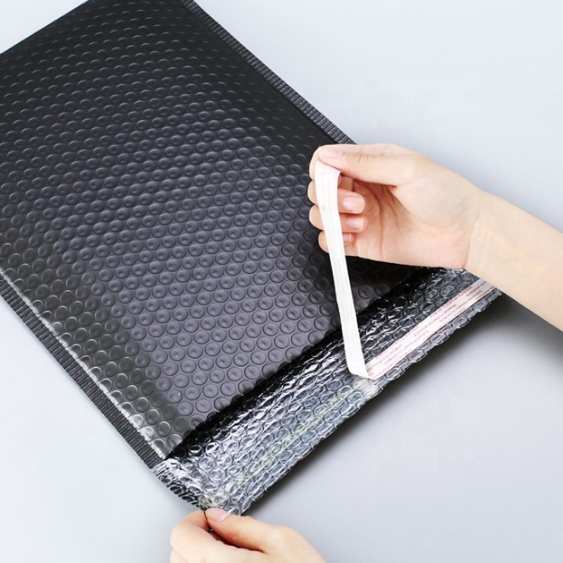 Holographic Packaging Manufacturer - Custom Metallic Bubble Mailer Padded Envelopes Printed