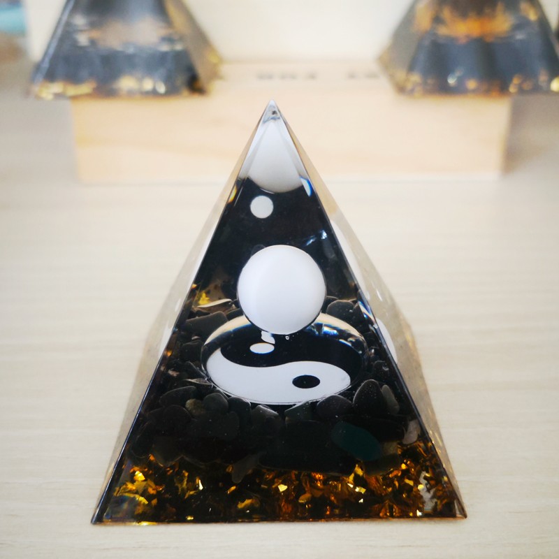 Spiritual Crafts Factory - Hotsale Christmas Tree Love Theme Crystal Chips Resin Orgonite