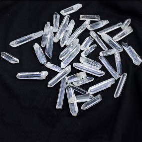Raw Crystal Point Factory - Wholesale Natural Terminated Quartz Point Rough Crystal