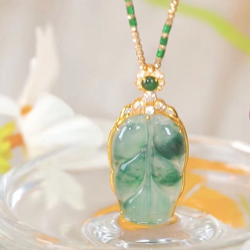 Jade Pendant Necklace Factory - In Stock Imitation Hetian Jade Leaves Pendant Clavicle Chain