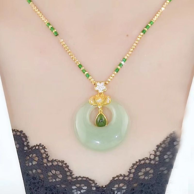 Jade Charm Necklace Supplier - In Stock Hetian Jade Charm Pendant Clavicle Chain Jewelry