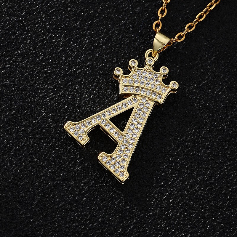 Crown Pendant Supplier - Waterproof Copper Plated 18K Gold 26 Letters Crown Pendant Necklace