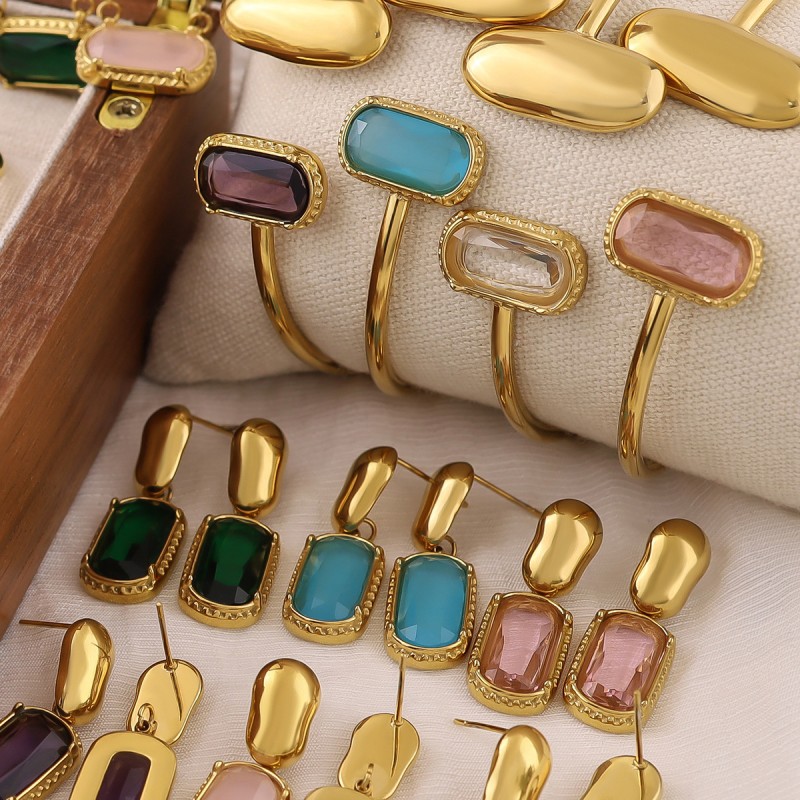 Letter Set Supplier - Fashion Titanium Steel 26 Letter Inset Zirconia Jewelry Set PVD Gold Color Preserved