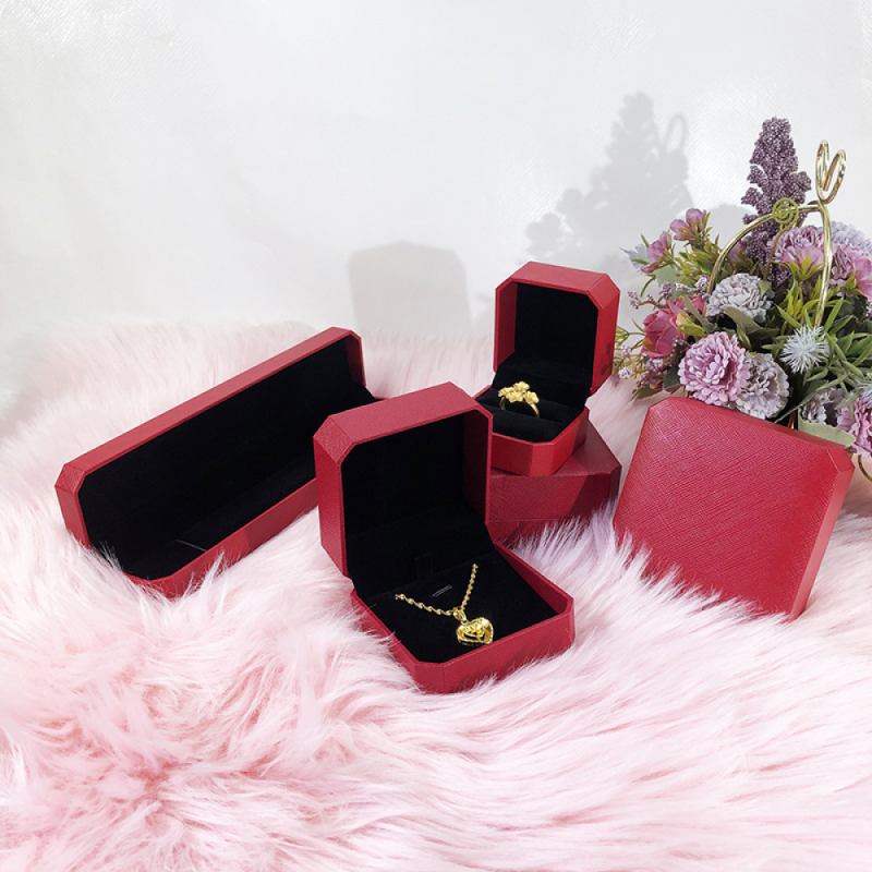 Paper Jewelry Box Supplier - Octagonal Leather-filled Large Ring Gold Packaging