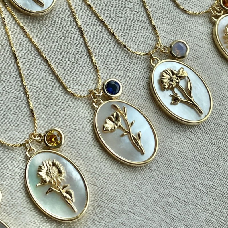 Brass Birthflower Necklace Factory - Gold Plated Floral Oval Birth Month Flower Pendant