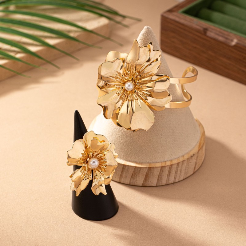 Flower Leaf Set Manufacturer - Fashion Alloy Metal Gold Color Flower Leaf Big Bracelet Party Wedding Open Adjustable